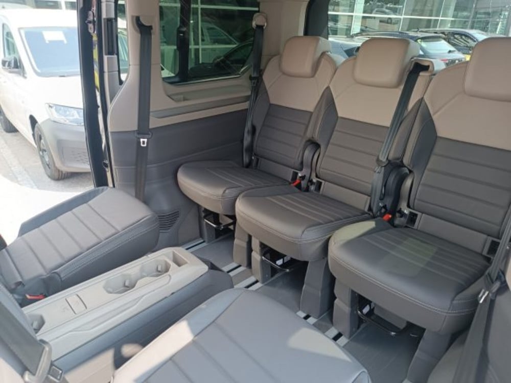 Volkswagen Multivan nuova a Vicenza (7)