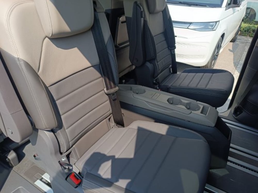 Volkswagen Multivan nuova a Vicenza (8)