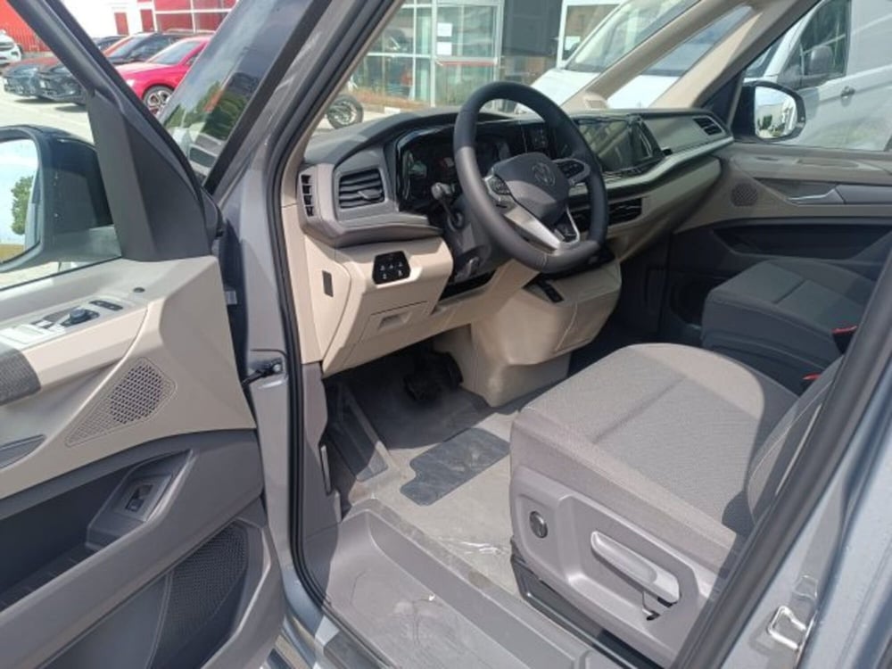 Volkswagen Multivan nuova a Vicenza (7)