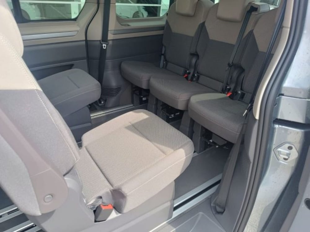 Volkswagen Multivan nuova a Vicenza (8)