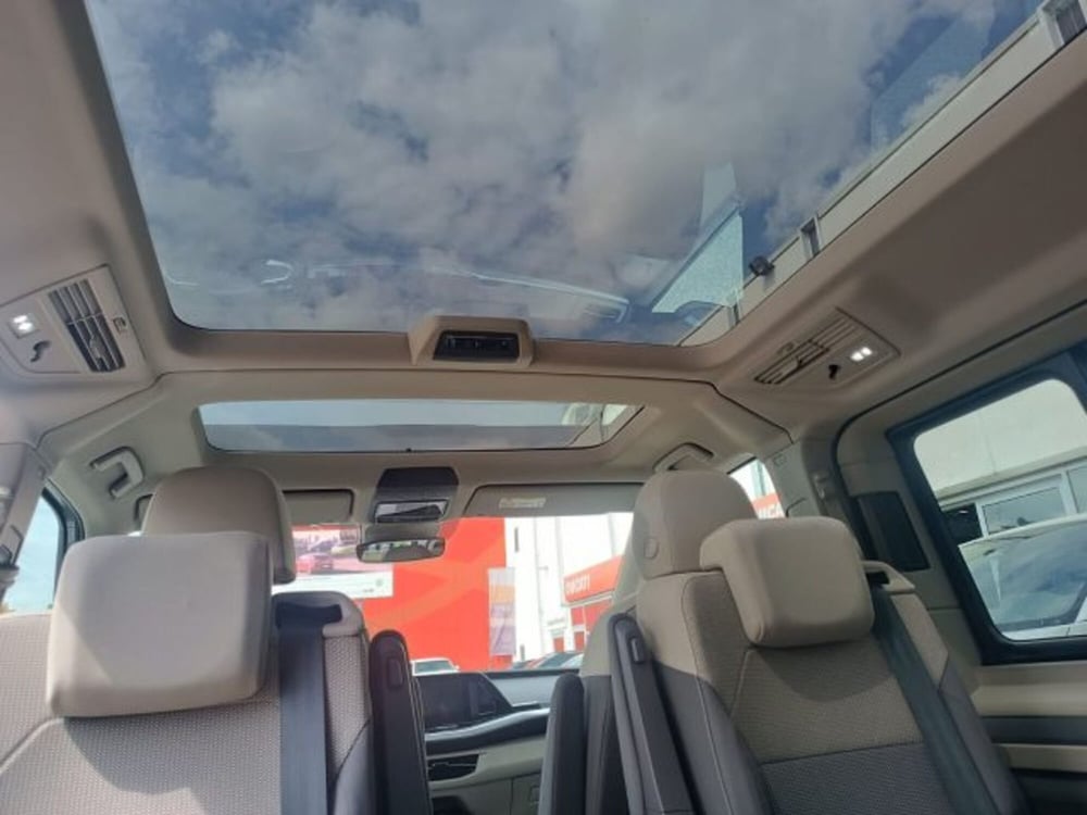 Volkswagen Multivan nuova a Vicenza (9)