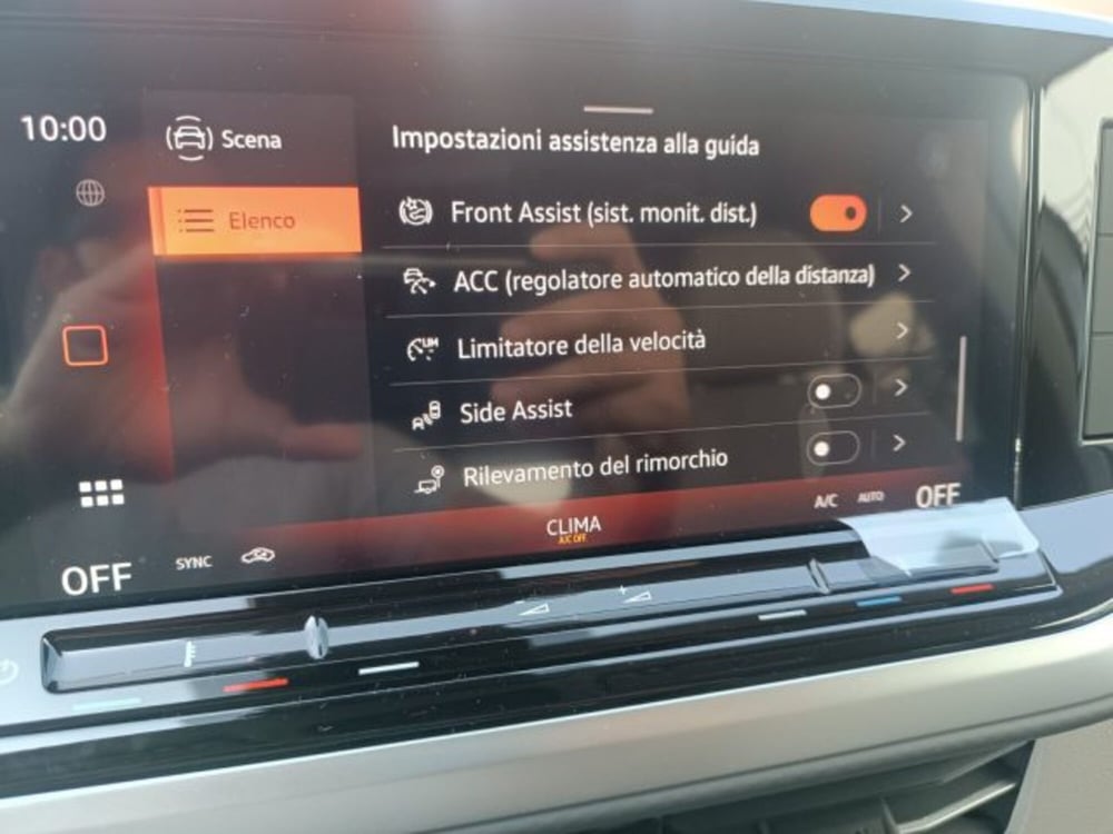 Volkswagen Multivan nuova a Vicenza (15)