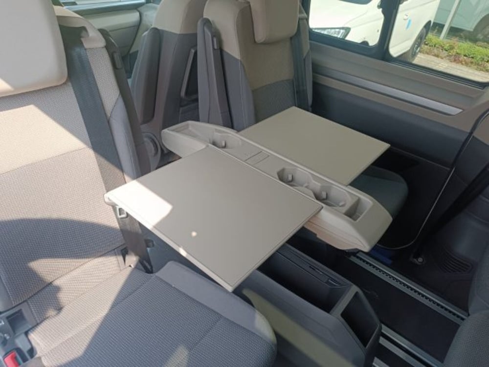 Volkswagen Multivan nuova a Vicenza (9)
