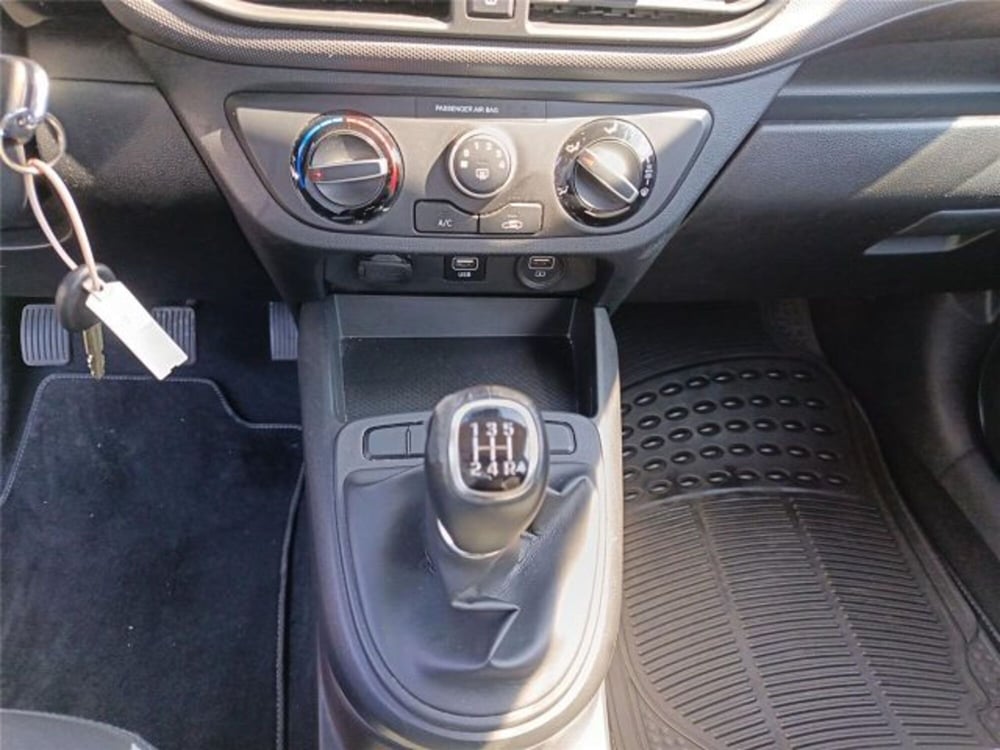 Hyundai i10 usata a Bari (19)