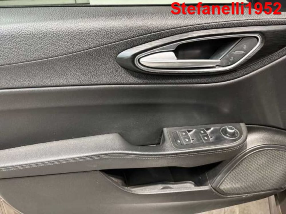 Alfa Romeo Giulia usata a Bologna (10)