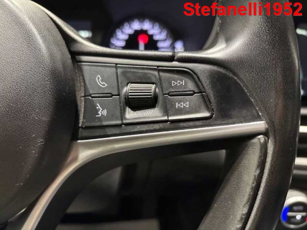 Alfa Romeo Giulia usata a Bologna (19)