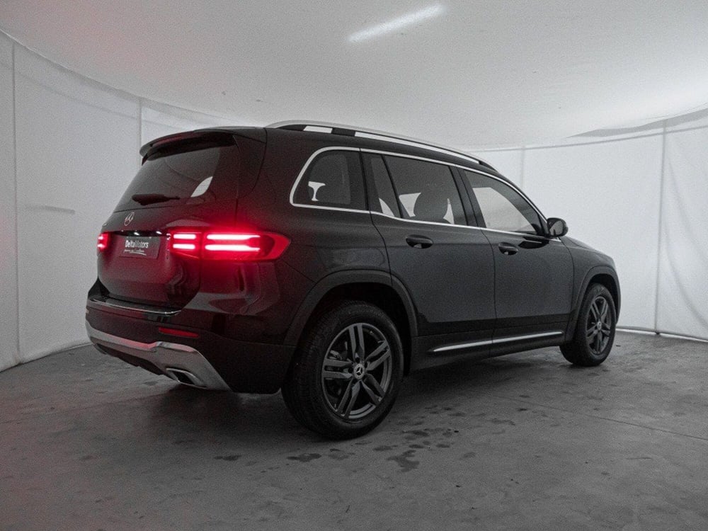 Mercedes-Benz GLB nuova a Macerata (5)