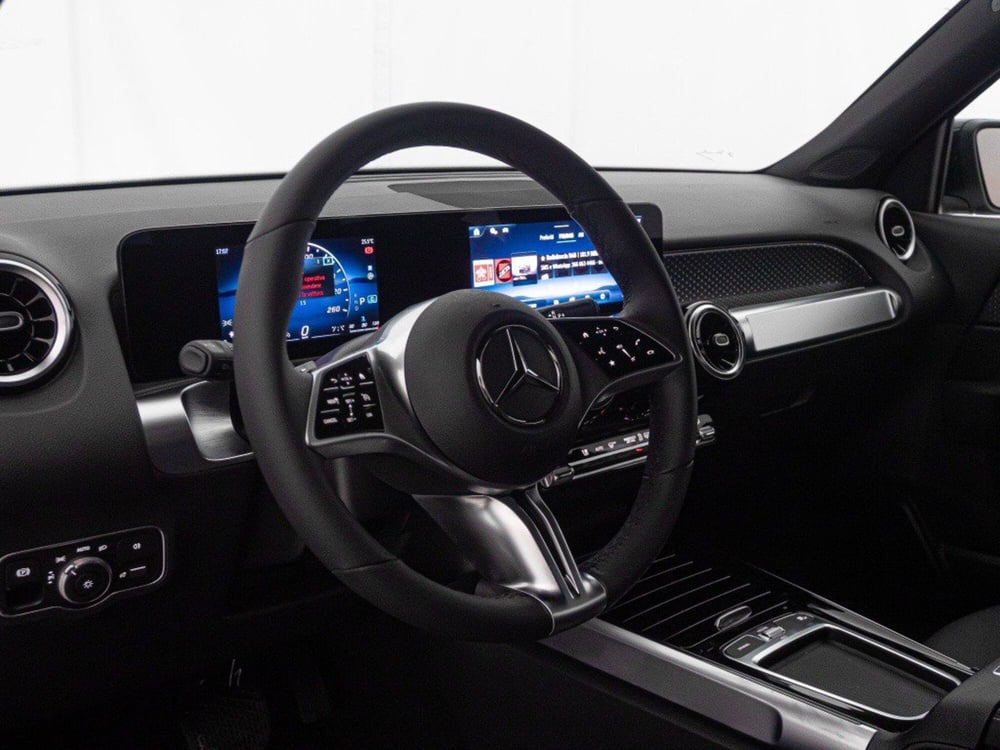Mercedes-Benz GLB nuova a Macerata (9)