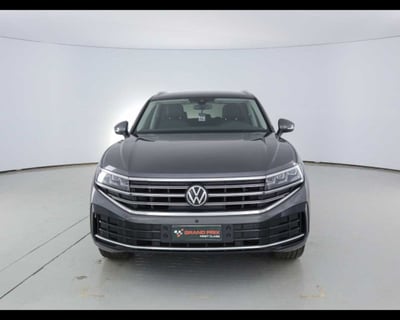Volkswagen Touareg 3.0 V6 tdi scr R-Line 231cv auto del 2023 usata a Castenaso