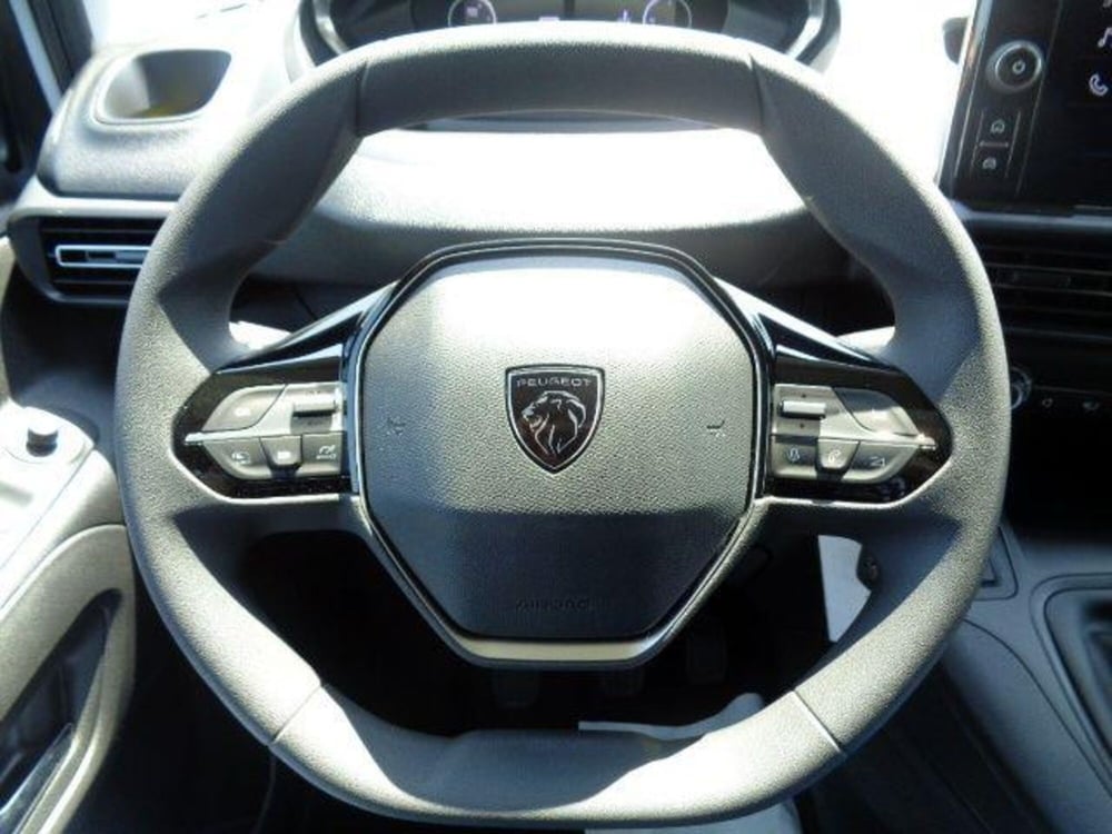 Peugeot Partner Furgone nuova a Brescia (10)