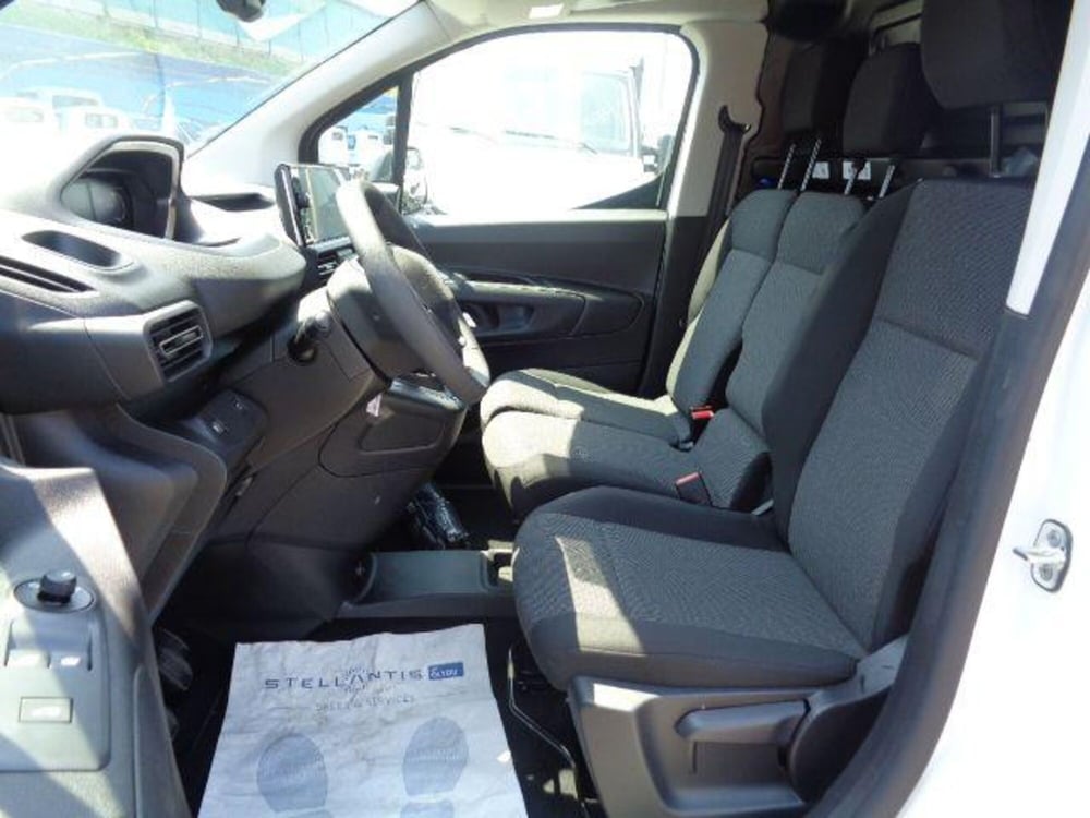Peugeot Partner Furgone nuova a Brescia (8)