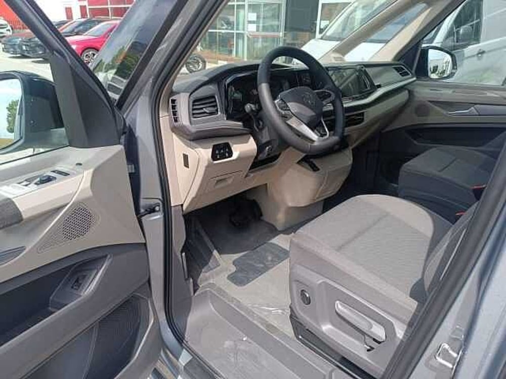 Volkswagen Multivan nuova a Vicenza (7)