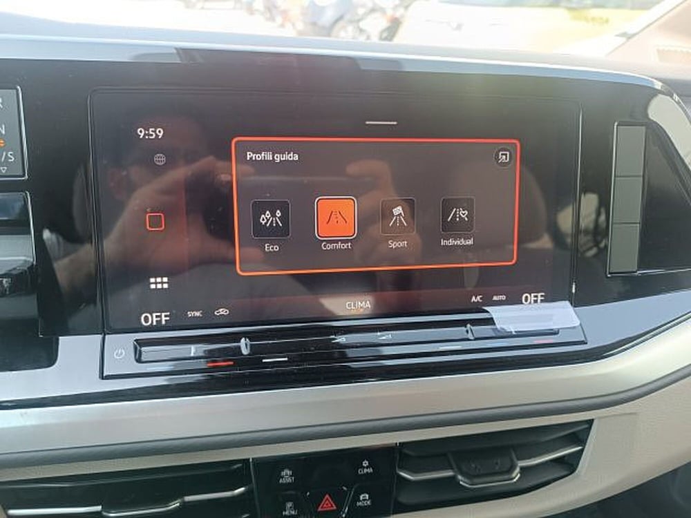 Volkswagen Multivan nuova a Vicenza (14)