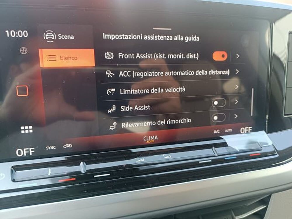 Volkswagen Multivan nuova a Vicenza (15)