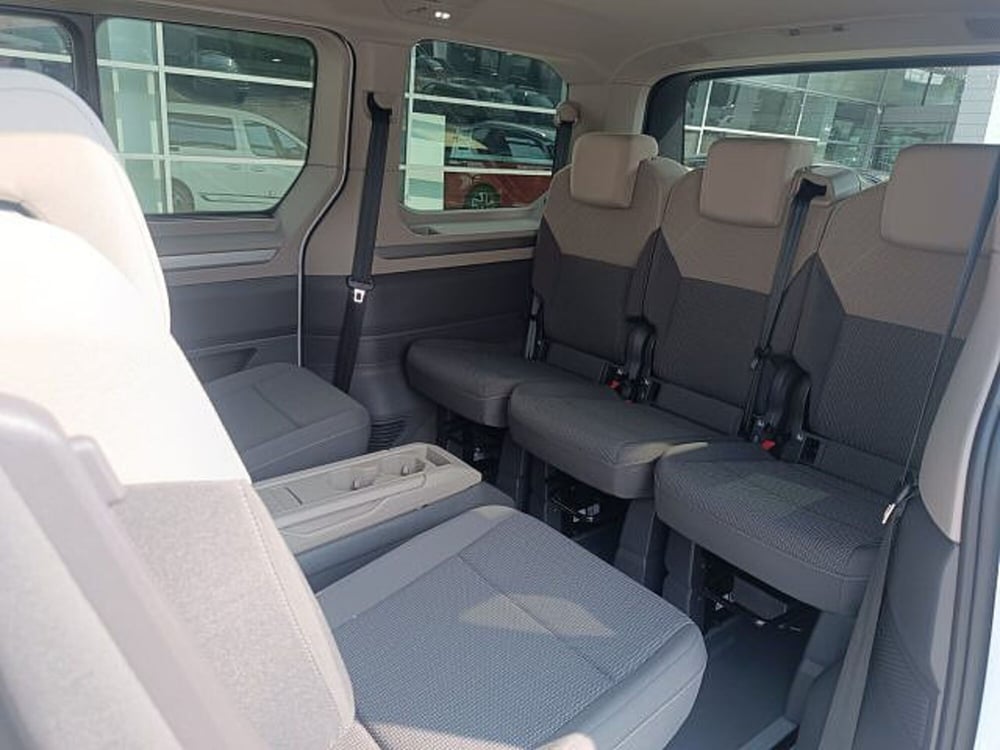 Volkswagen Multivan nuova a Vicenza (7)