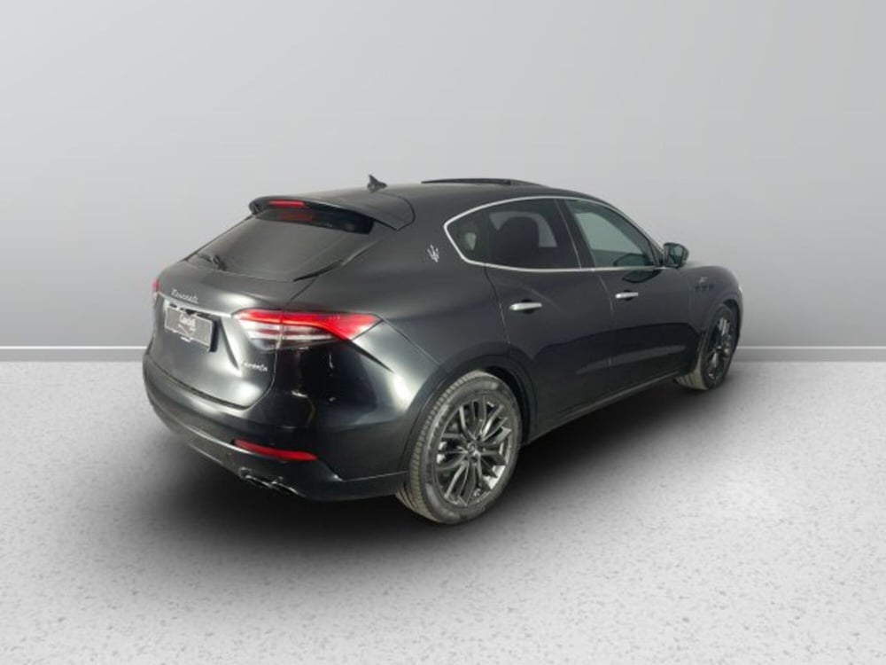 Maserati Levante usata a Teramo (3)