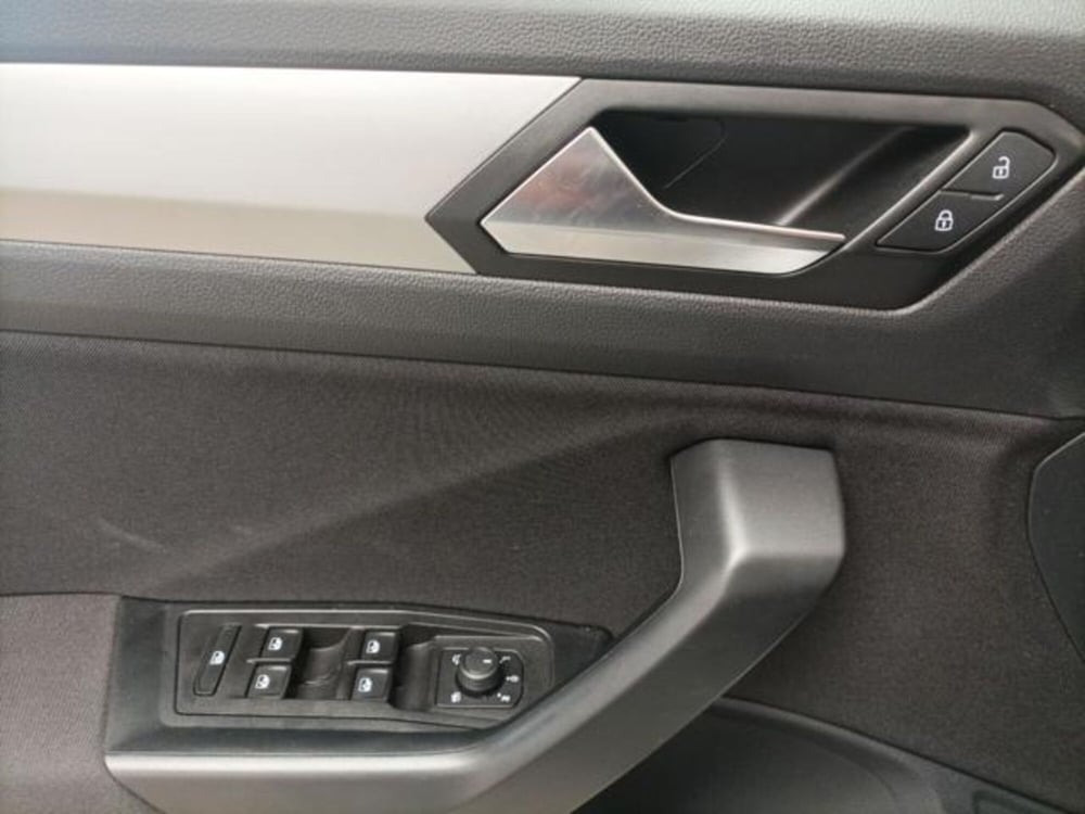 Volkswagen T-Roc usata a Milano (19)