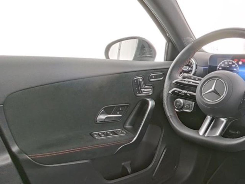 Mercedes-Benz Classe A usata a Milano (9)
