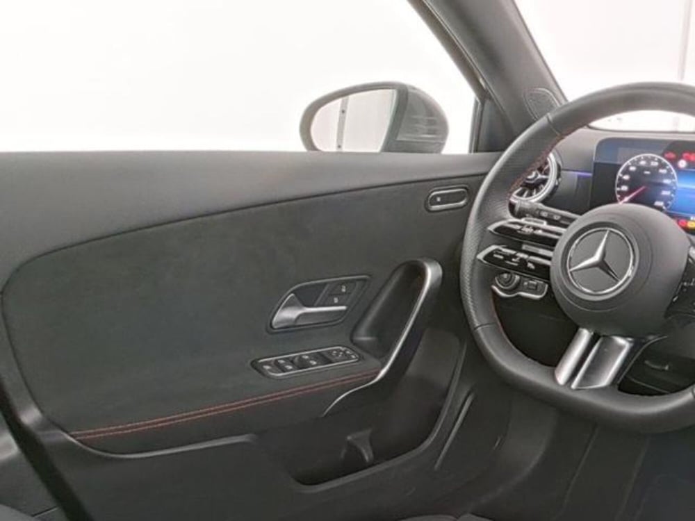 Mercedes-Benz Classe A usata a Milano (9)