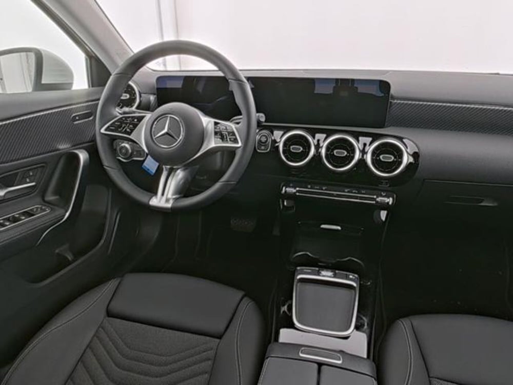 Mercedes-Benz Classe A usata a Milano (7)