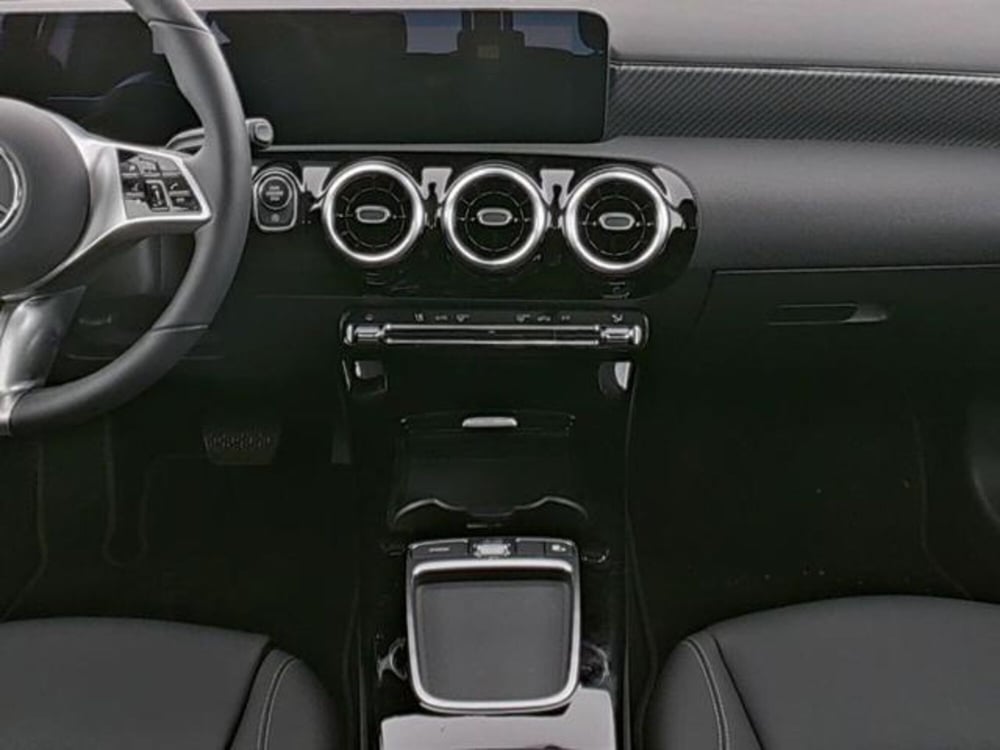 Mercedes-Benz Classe A usata a Milano (8)