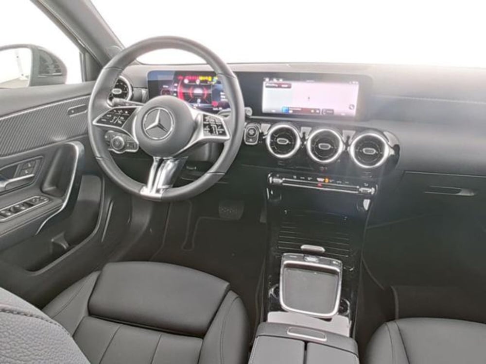 Mercedes-Benz Classe A usata a Milano (7)
