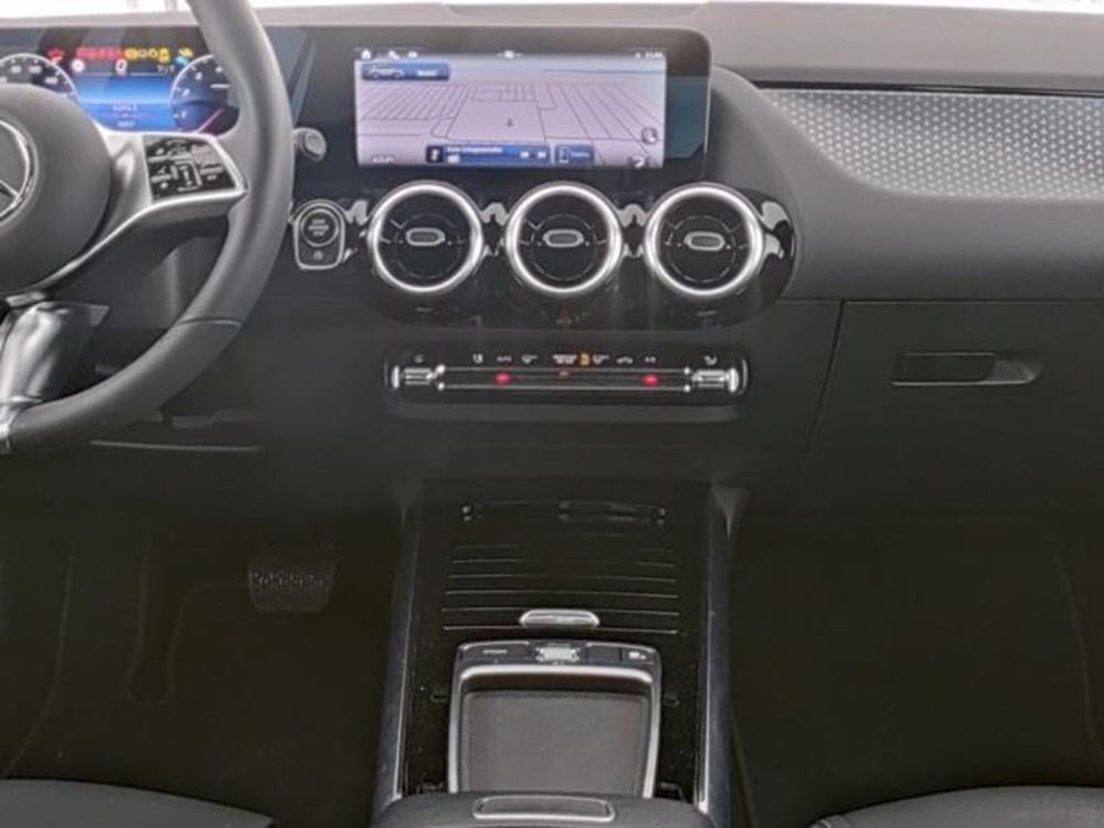 Mercedes-Benz GLA SUV usata a Milano (8)