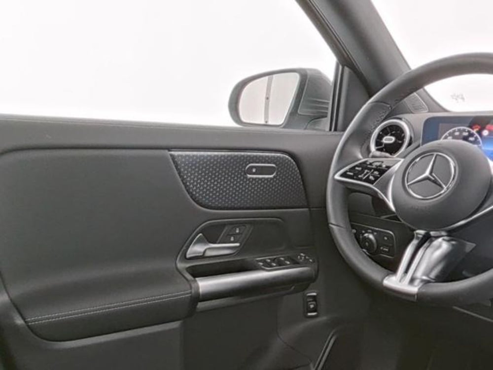 Mercedes-Benz GLA SUV usata a Milano (9)