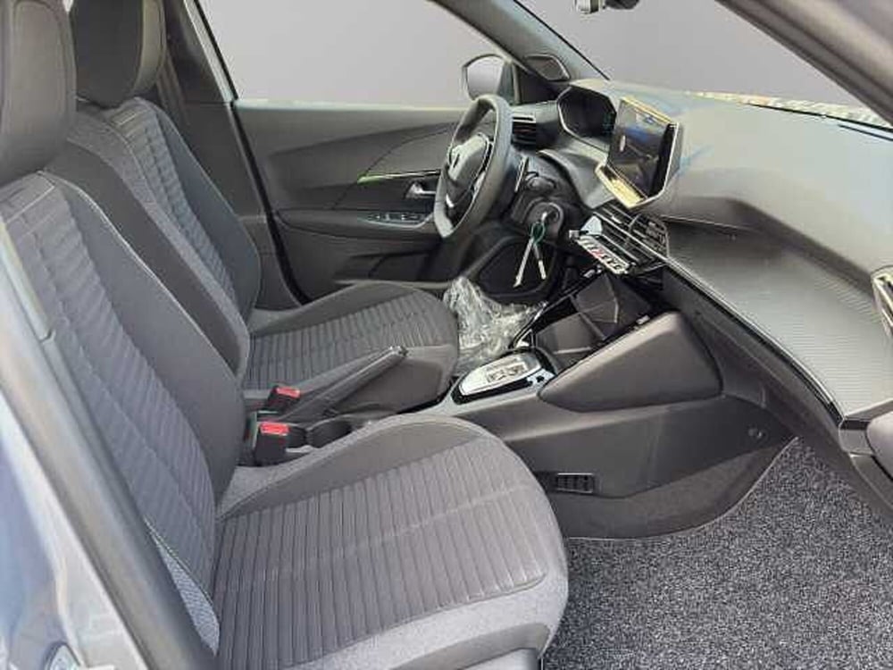 Peugeot 2008 nuova a Vibo Valentia (10)