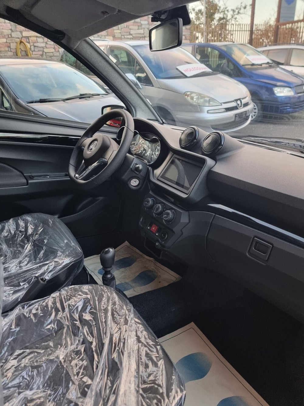 Aixam City 482 nuova a Napoli (9)