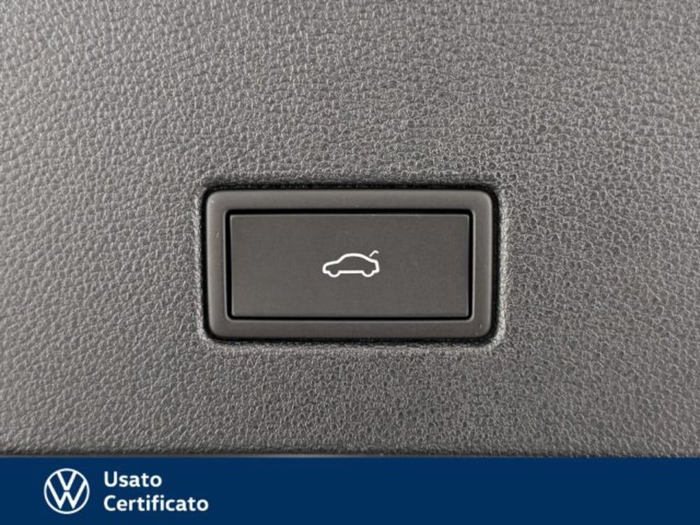 Volkswagen T-Roc usata a Vicenza (12)