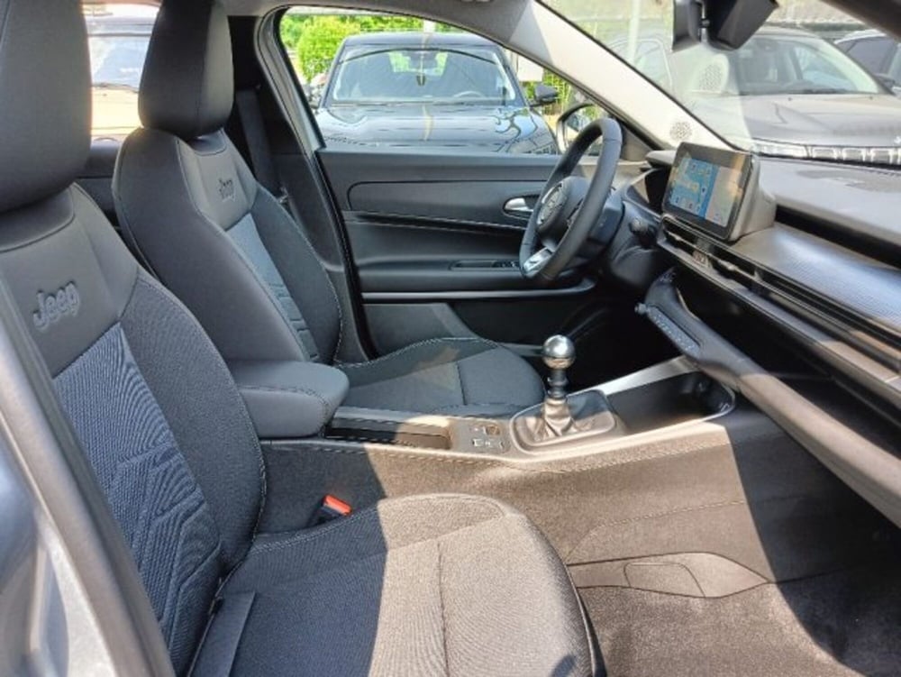Jeep Avenger nuova a Brescia (16)