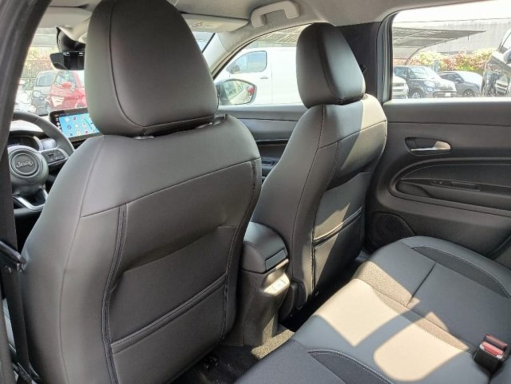 Jeep Avenger nuova a Brescia (18)