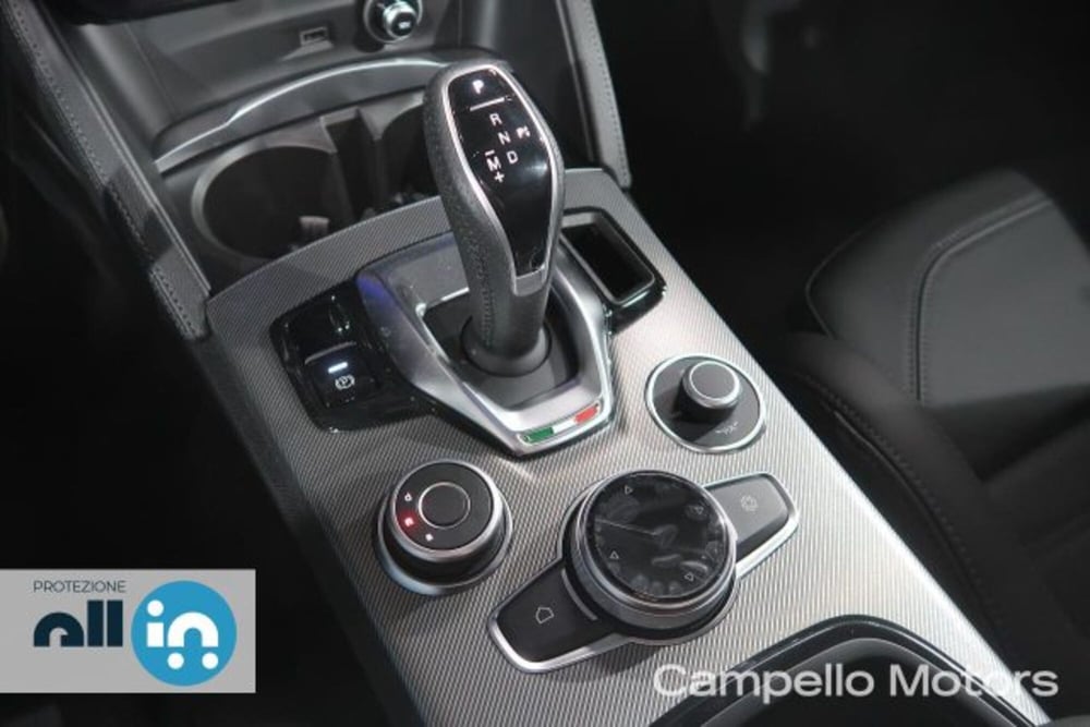Alfa Romeo Stelvio nuova a Venezia (13)