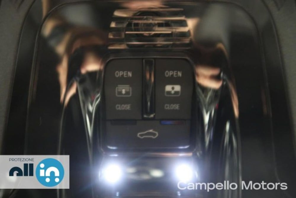 Alfa Romeo Stelvio nuova a Venezia (16)