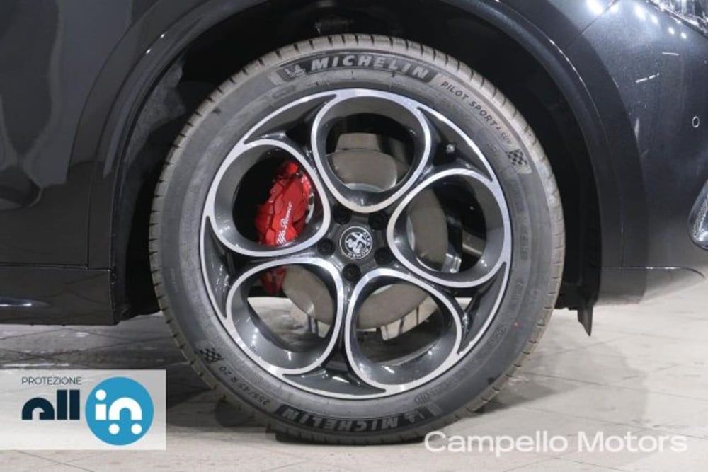 Alfa Romeo Stelvio nuova a Venezia (19)