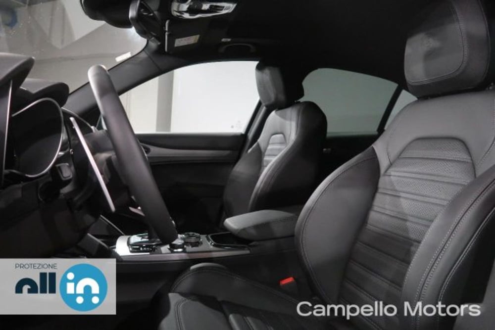 Alfa Romeo Stelvio nuova a Venezia (5)