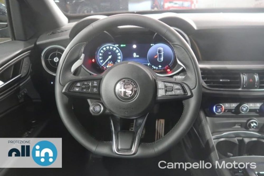 Alfa Romeo Stelvio nuova a Venezia (8)