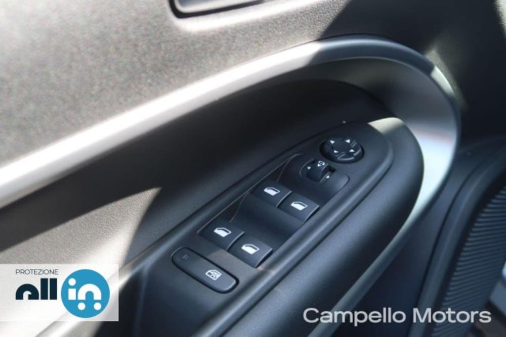 Jeep Avenger nuova a Venezia (16)