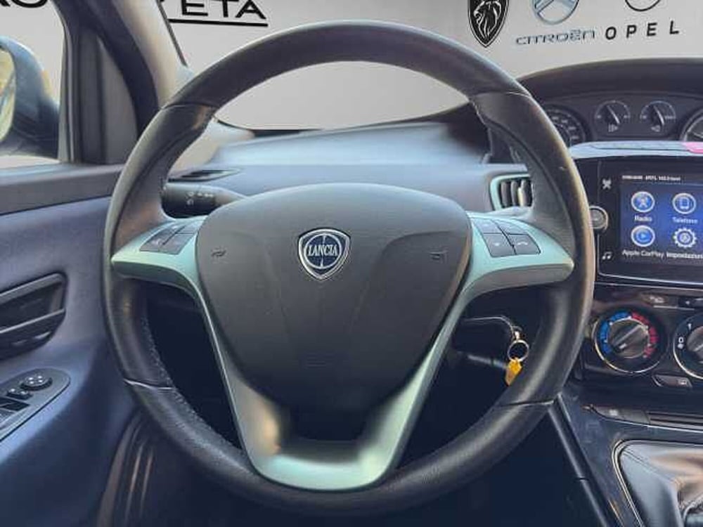 Lancia Ypsilon usata a Vibo Valentia (11)