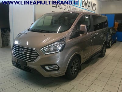 Ford Tourneo Custom 320 2.0 EcoBlue 185CV aut. PL c/sollev. Tit. del 2022 usata a Piacenza