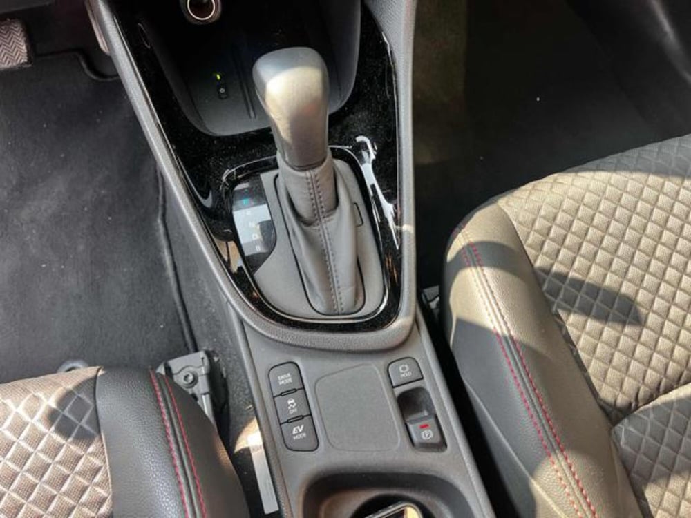 Toyota Yaris Cross usata a Sassari (14)