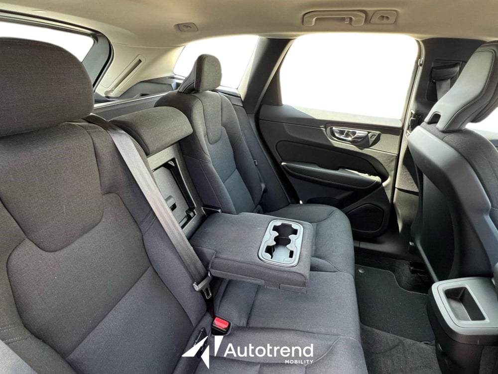 Volvo XC60 usata a Bari (12)