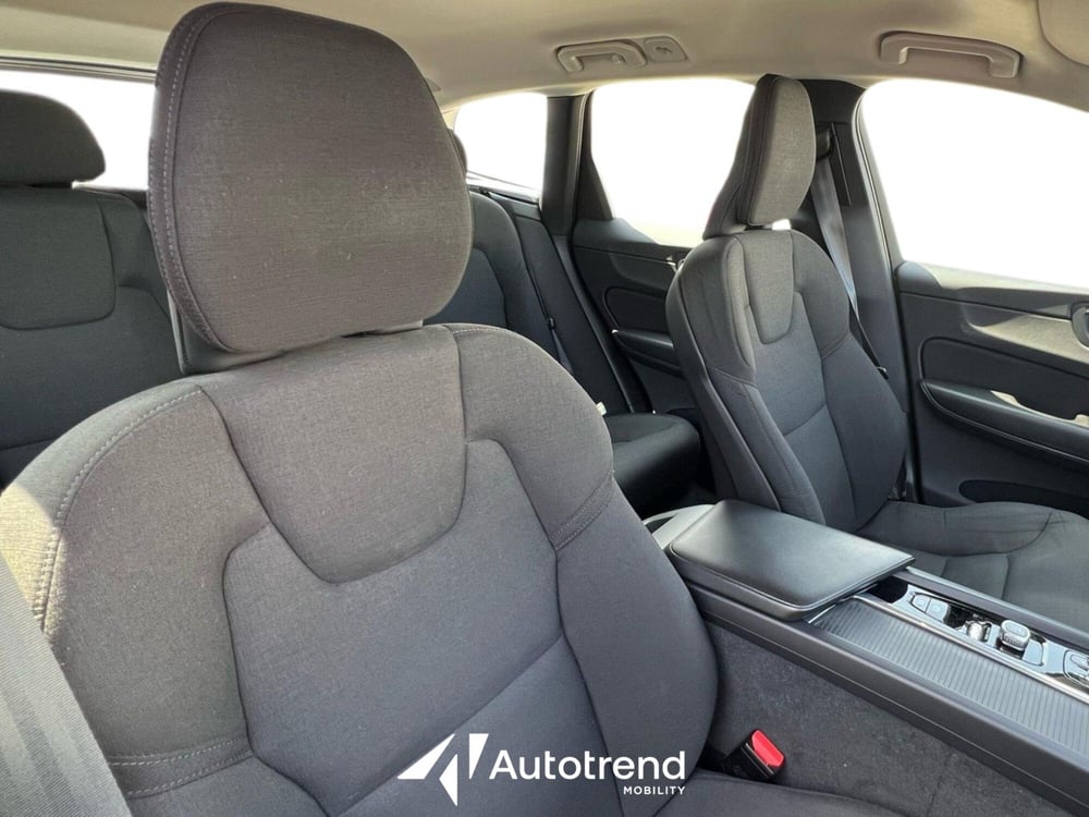 Volvo XC60 usata a Bari (7)