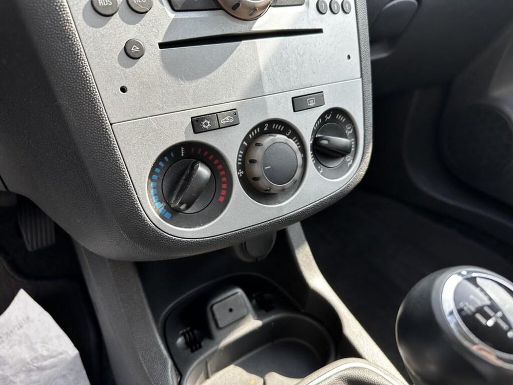 Opel Corsa usata a Torino (15)