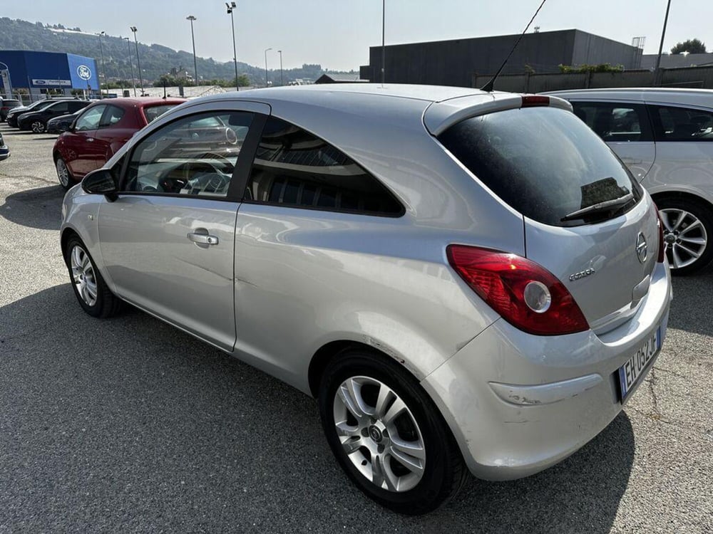 Opel Corsa usata a Torino (4)