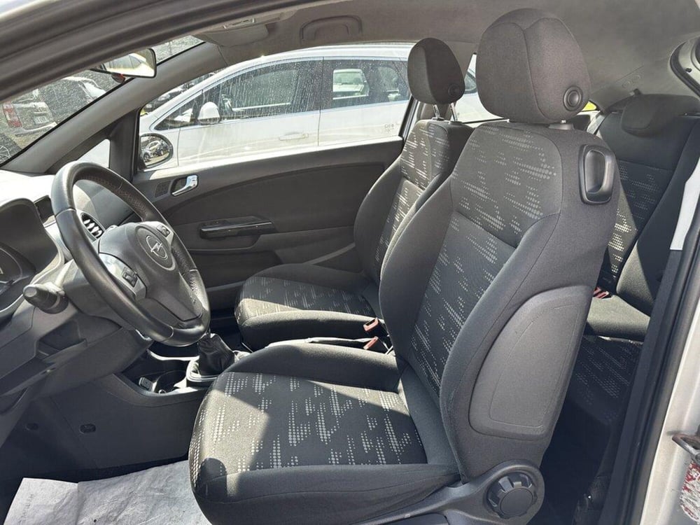 Opel Corsa usata a Torino (9)
