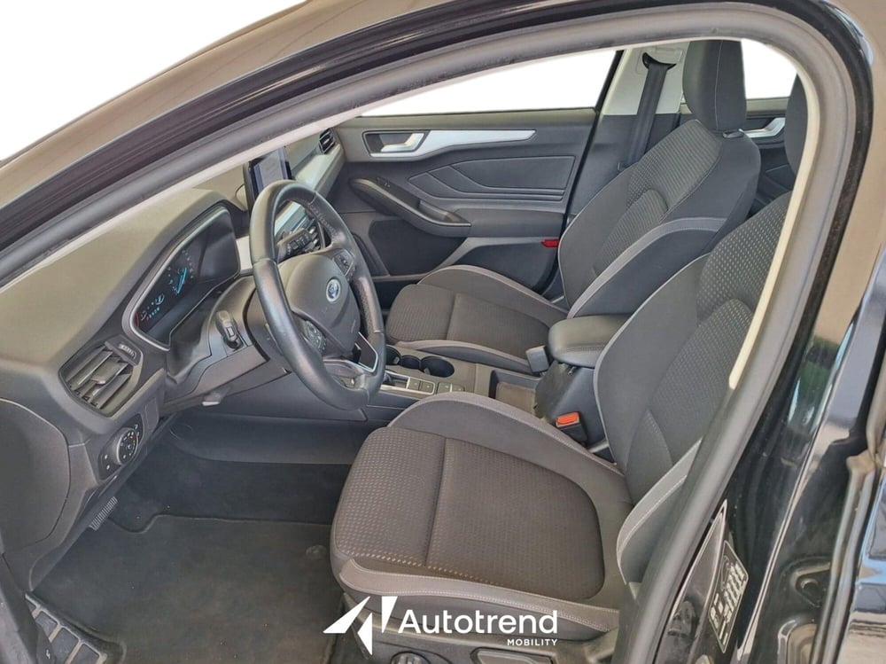Ford Focus Station Wagon usata a Bari (6)
