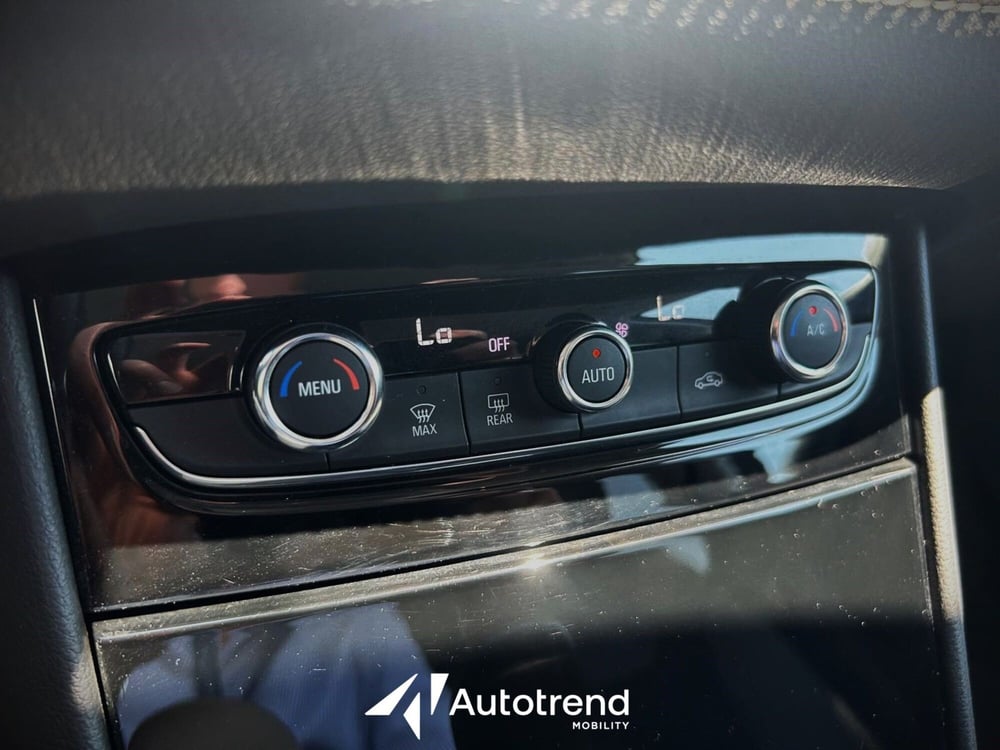 Opel Grandland X usata a Bari (13)