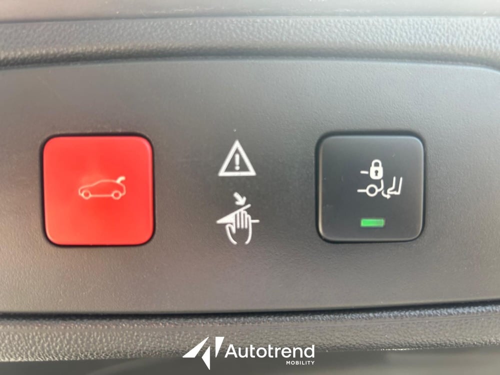Opel Grandland X usata a Bari (19)